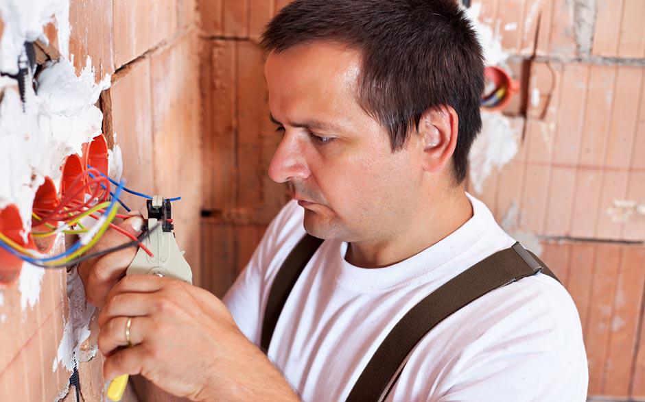 artisan électricien Poissy